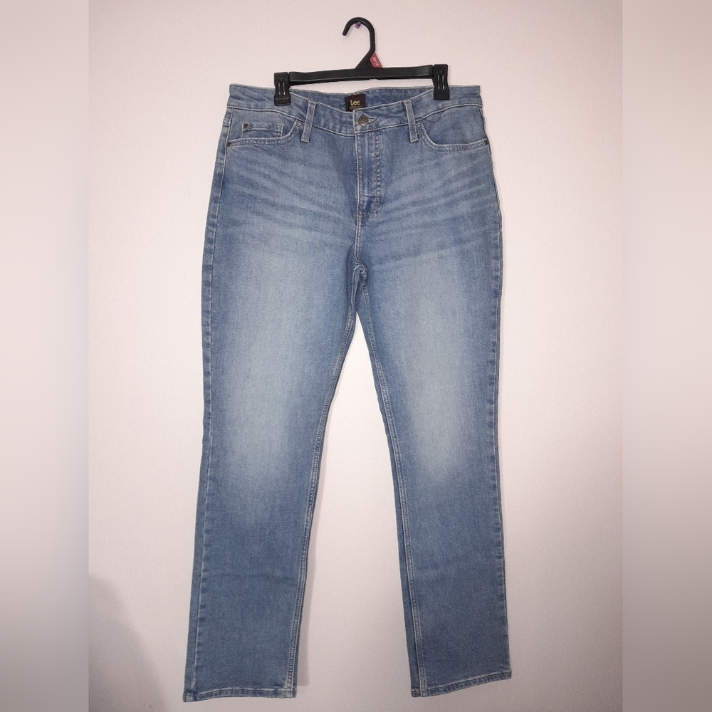 Lee Straight Mid Rise Jean